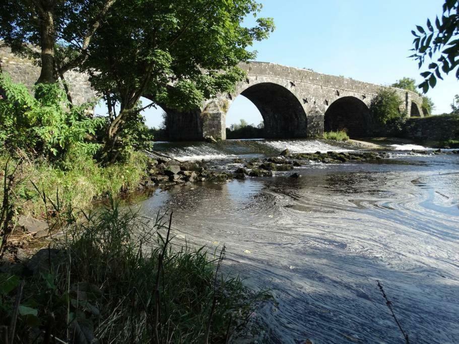 Moyola River Cottage Махерафелт Екстериор снимка